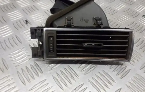 Audi A6 S6 C6 4F Dashboard side air vent grill/cover trim 4F1820902B