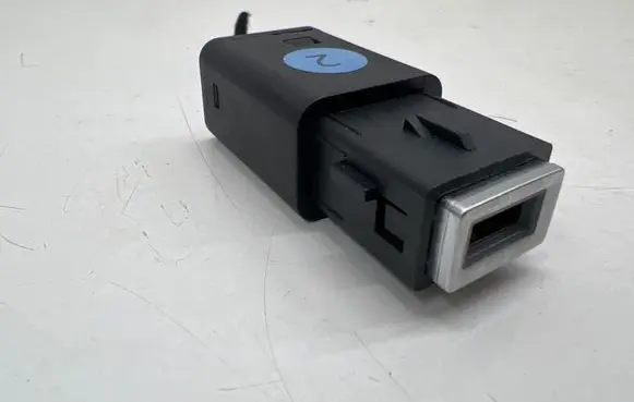 Opel Mokka B USB socket connector 98217039DX