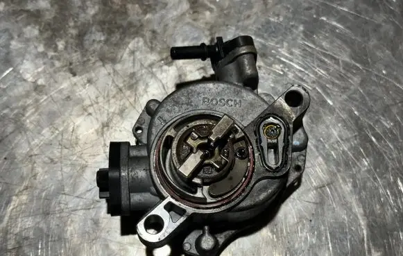 Citroen DS4 Vacuum pump 9684786780