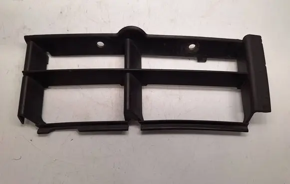 BMW 5 E39 Front bumper lower grill 51118235673 51118176179
