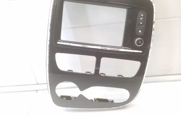Renault Zoe Radio/GPS head unit trim 6826026R 253B08825R