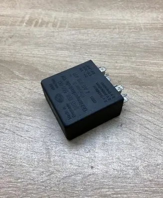 Audi A6 S6 C4 4A Other relay 4A0919471