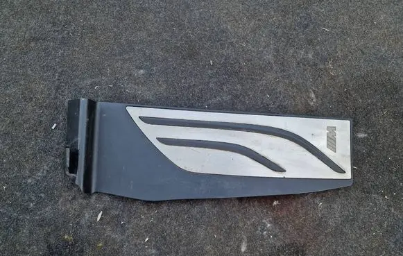 BMW 4 F32 F33 Foot rest pad/dead pedal 8053899