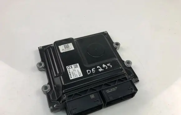 Volvo V40 Engine control unit/module 31452623