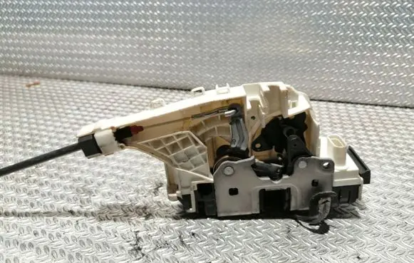 Volkswagen Crafter Front door lock A9067201735 45121168