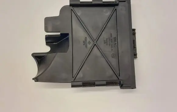 Volkswagen Golf VII Fuse box cover 5Q0927165A