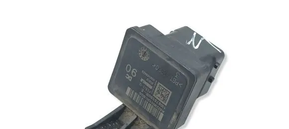 Nissan Navara D23 Glow plug pre-heat relay 110675590R