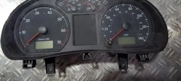 Volkswagen Polo IV 9N3 Speedometer (instrument cluster) 15110600307 6q0920903f