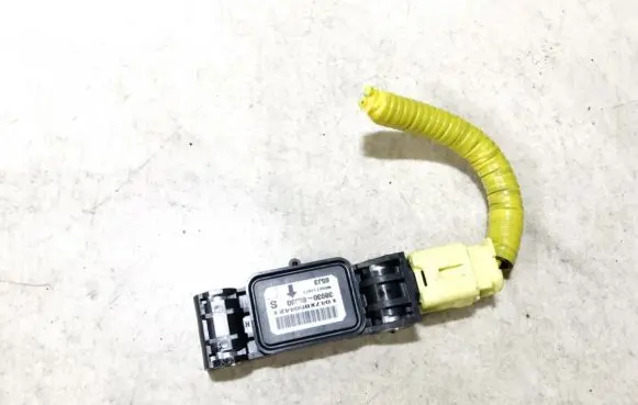Suzuki Grand Vitara II Airbag deployment crash/impact sensor 3893065j30 38930-65j30