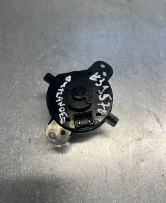 Mitsubishi Outlander Differential lock switch 2C13