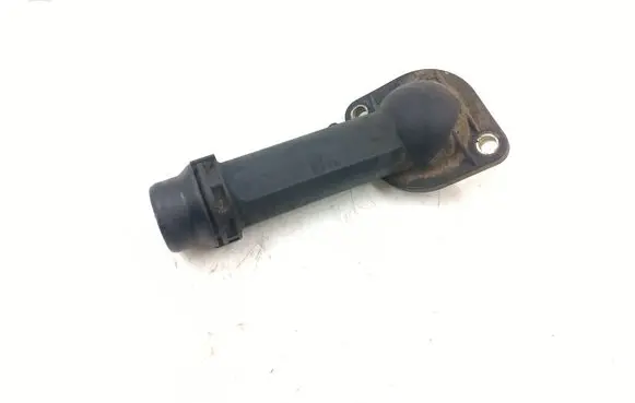 Volkswagen PASSAT B5 Engine coolant pipe/hose 06B121121