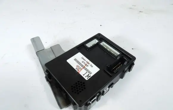 Suzuki Grand Vitara II Comfort/convenience module 36770-64JB1