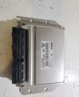 KIA Sorento Engine control unit/module 0281011579