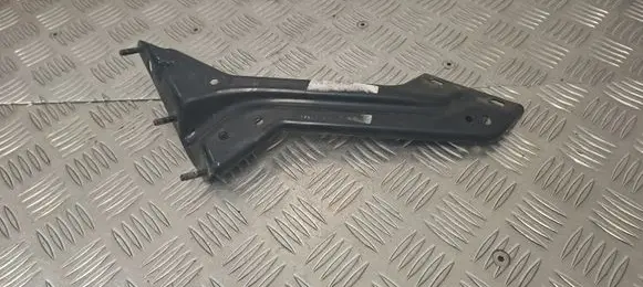 Audi Q5 SQ5 8R Fender mounting bracket 8R0821136