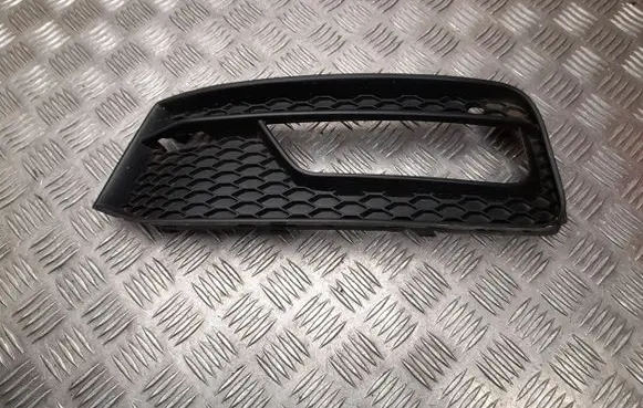 Audi A1 Front grill 8XA807681C