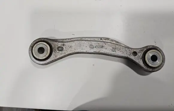 Maserati Levante Rear upper control arm/wishbone 6700372430 06700372430