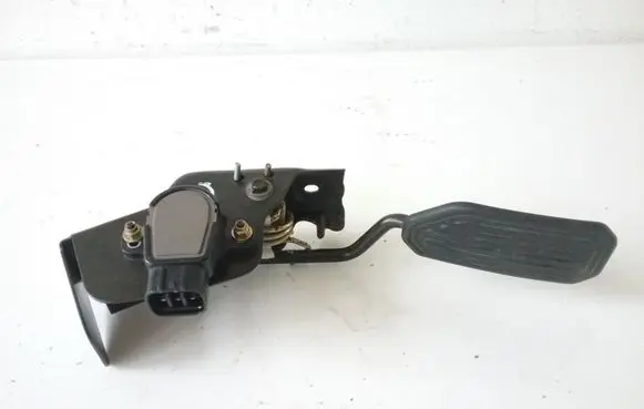 Toyota Corolla E120 E130 Accelerator throttle pedal A4316