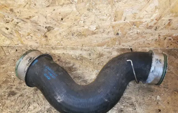 Audi TT TTS Mk2 Intercooler hose/pipe 1k0145832e