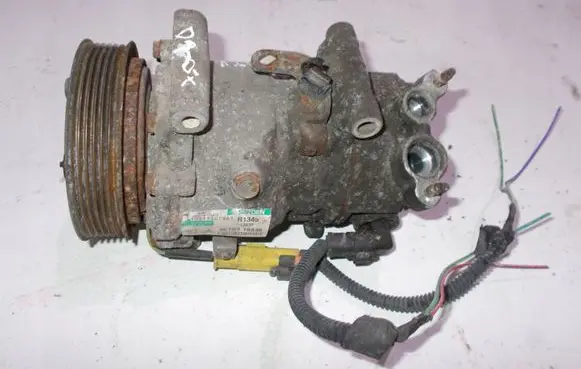 Peugeot 207 Air conditioning (A/C) compressor (pump) 9670318880