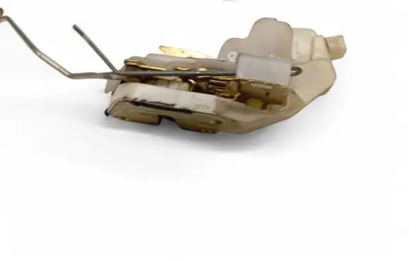Mitsubishi Pajero Rear door lock