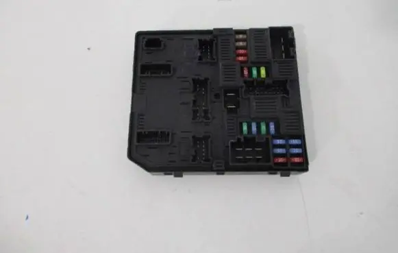 Renault Kadjar Fuse module 284B64601R