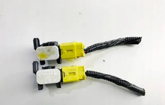 Nissan Juke I F15 Airbag deployment crash/impact sensor