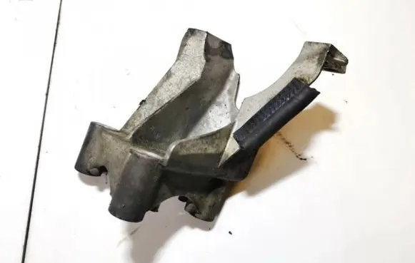 Peugeot 307 Engine mounting bracket 9638770480