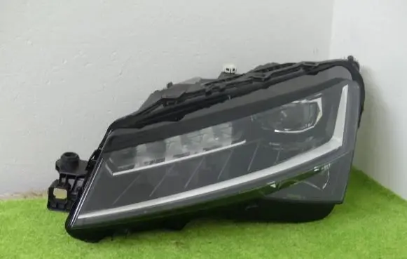 Skoda Superb B8 (3V) Headlight/headlamp 3V1941015E