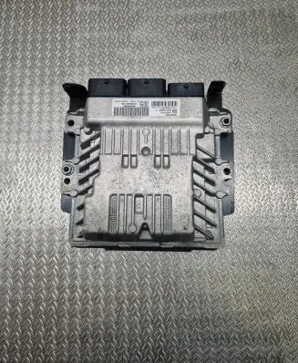 Peugeot 5008 Engine control unit/module 9800268980 SID807EV0 SBD807E