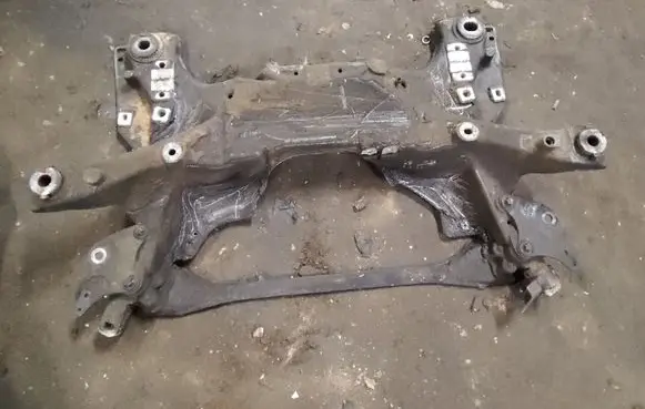 Citroen C5 Front subframe