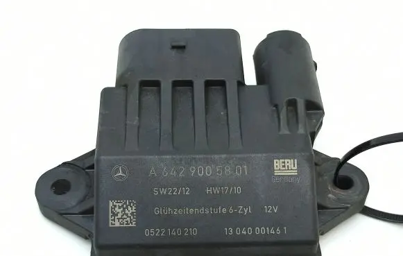 Mercedes-Benz R W251 Glow plug pre-heat relay A6429005801 0522140210 13040001461