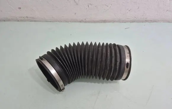 Dodge Grand Caravan Air intake hose/pipe 
