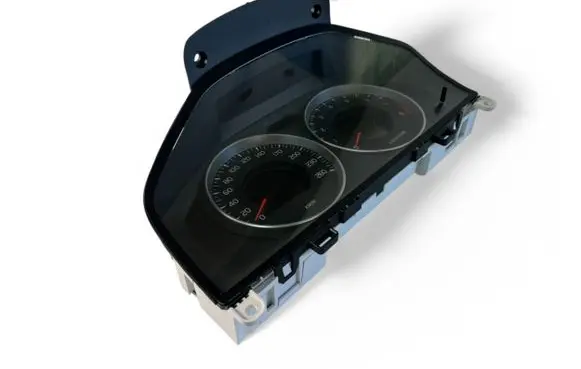 Volvo V60 Speedometer (instrument cluster) 31343322AA