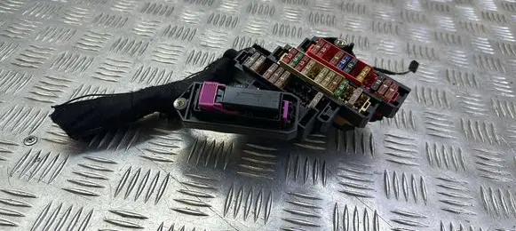 Audi Q7 4L Fuse box set 4E0906230