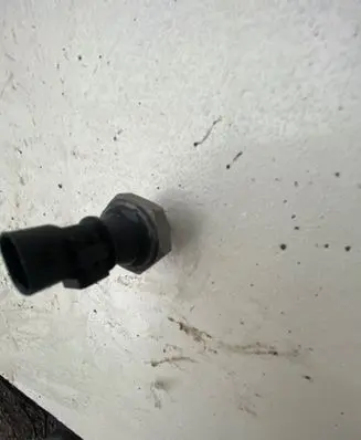 BMW X2 F39 Fuel injector 8572955