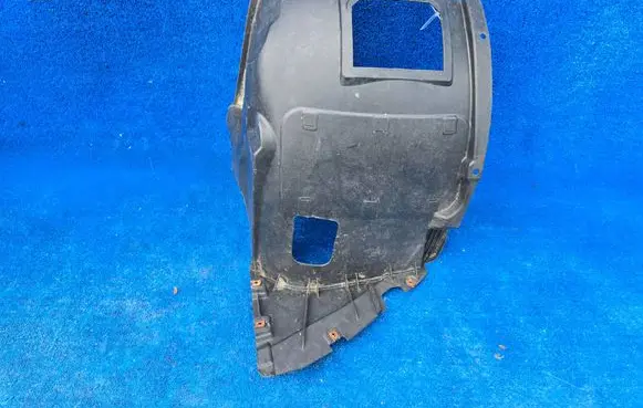 BMW 1 E82 E88 Front wheel arch liner splash guards 8045961
