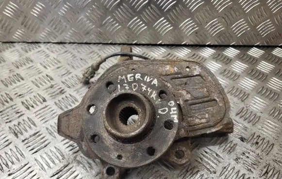 Opel Meriva A Front wheel hub