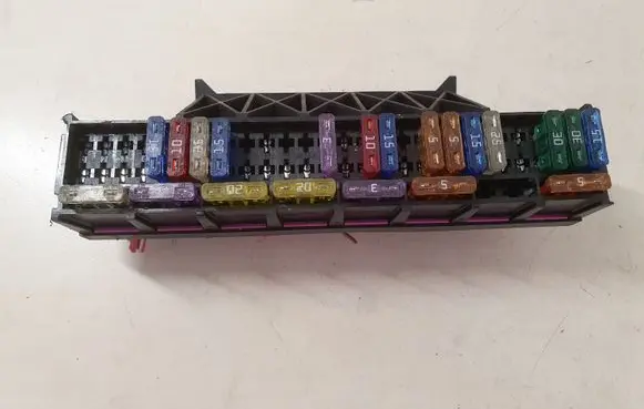 Audi A8 S8 D3 4E Fuse module 1486818473