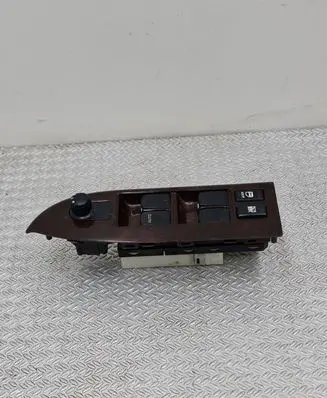 Suzuki Grand Vitara II Electric window control switch 64J20 2047T