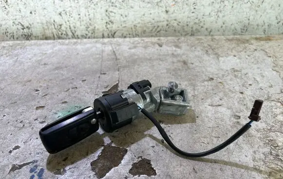 Citroen C5 Ignition lock 36410600