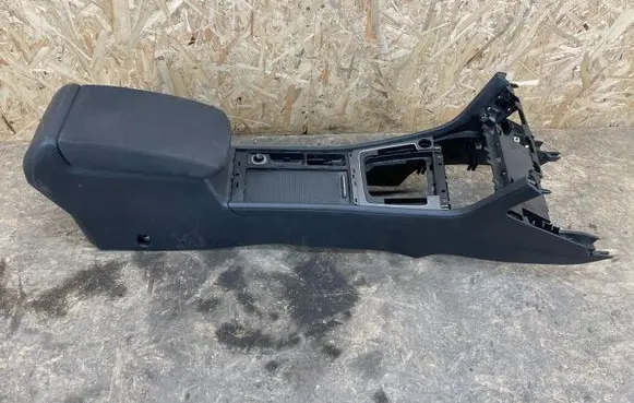 Volkswagen e-Golf Center console 5GE864123