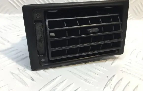 Volkswagen Transporter - Caravelle T4 Dashboard side air vent grill/cover trim 7D1819703
