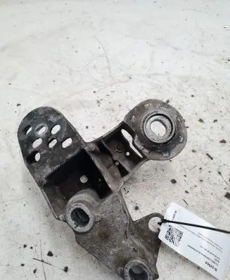Audi A4 S4 B5 8D Engine mounting bracket 4B0199351B
