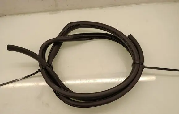 KIA Rio Front door rubber seal 