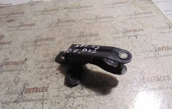 Volvo XC90 Tailgate lock loop/hook striker 30649105