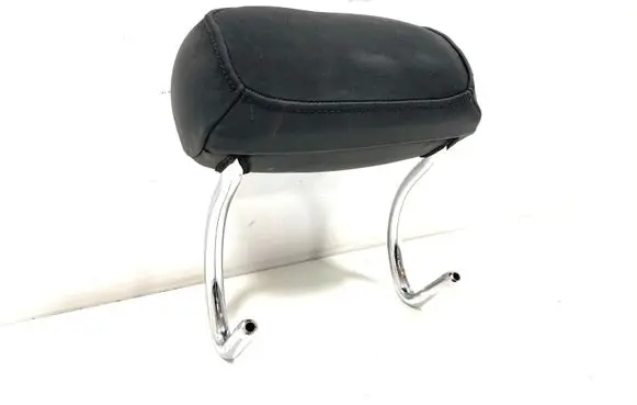 Mercedes-Benz CLS C219 Rear seat headrest 