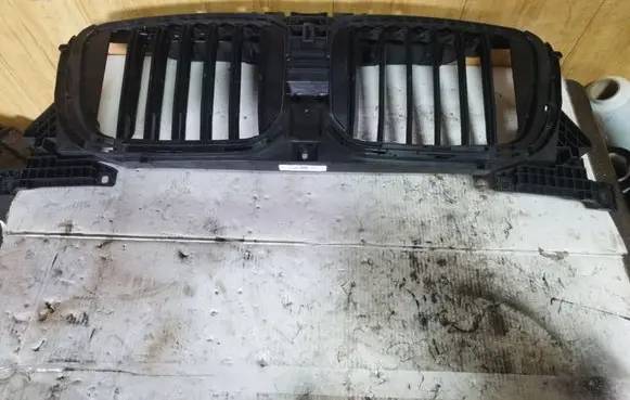 BMW X3 G01 Front bumper upper radiator grill 5A1DA4809 2413700087 2020P00953