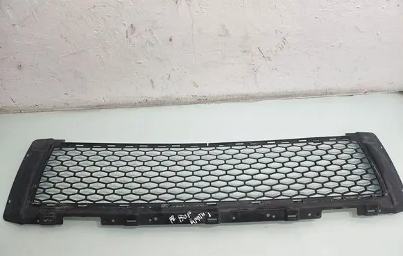 Land Rover Freelander 2 - LR2 Front bumper lower grill 6H5217K946AA