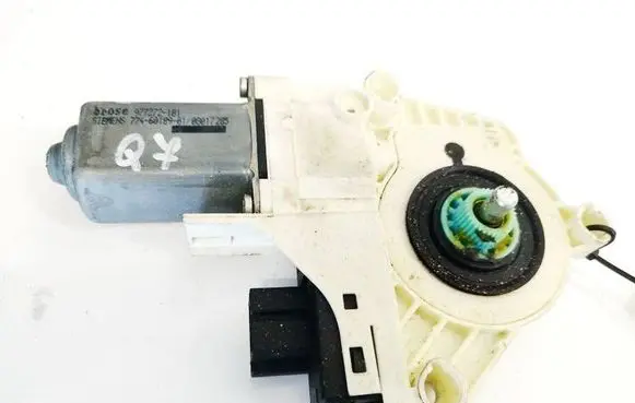 Audi Q7 4L Front door window regulator motor 4L0959802B 1036989719200