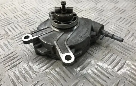 Toyota Corolla Verso AR10 Vacuum pump 293000R010 27070528